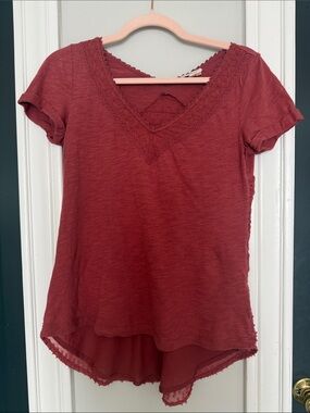 Meadow Rue Lace-Trim V-Neck Tee in Deep Burgundy